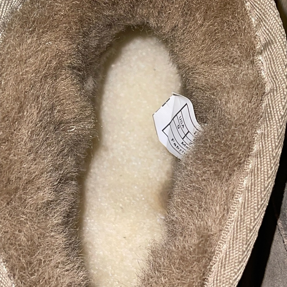 UGG Women's Suede Ankle Boots size 9 - Picture 7 of 9